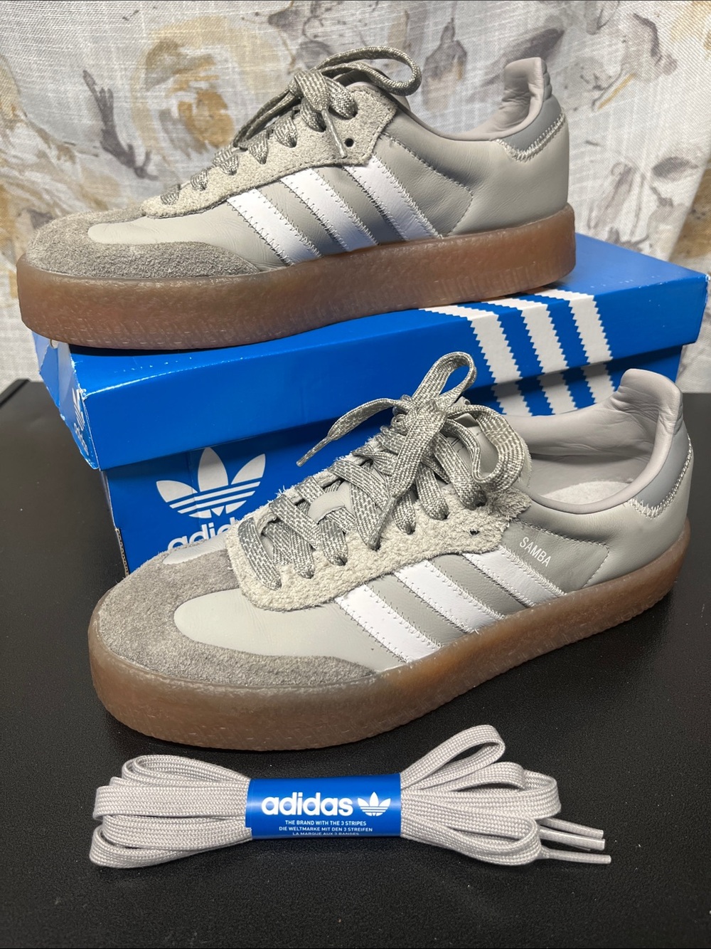 Size 7.5 Women's adidas Originals Sambae Leather Platform Sneakers IE9108 Grey